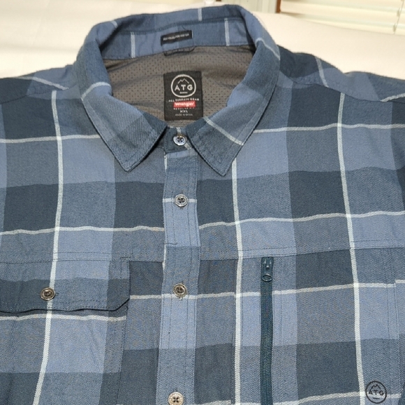 Wrangler Blue Plaid Casual Button Down Shirt - Picture 4 of 8